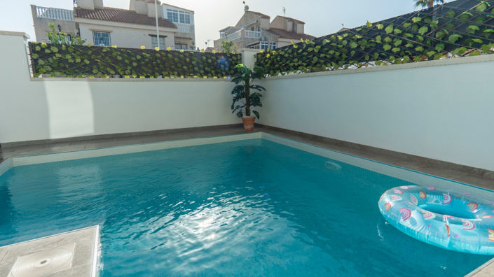 Image No.3-3 Bed Villa for sale