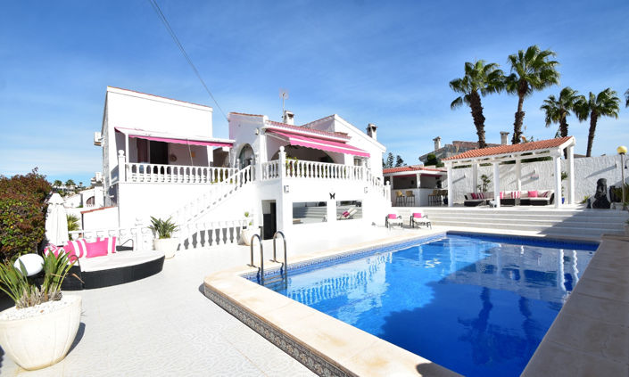 Image No.1-4 Bed Villa for sale