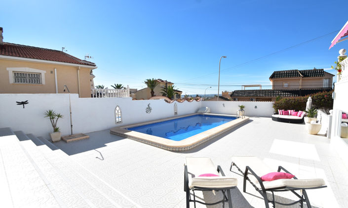 Image No.29-4 Bed Villa for sale