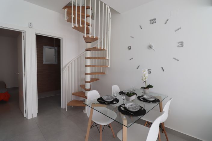 Image No.5-2 Bed Townhouse for sale