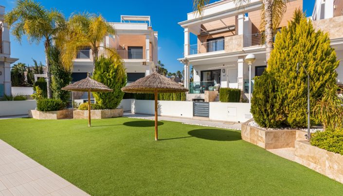 Image No.42-3 Bed Property for sale