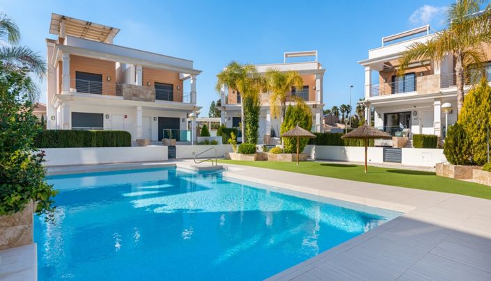 Image No.44-3 Bed Property for sale