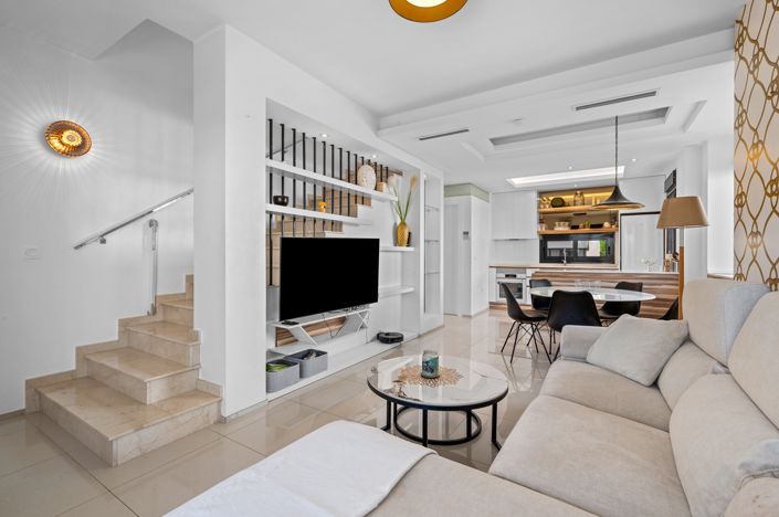 Image No.9-3 Bed Property for sale