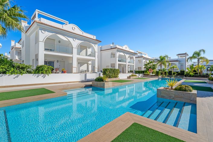 Image No.1-3 Bed Property for sale