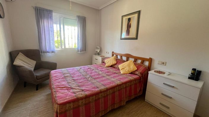 Image No.12-2 Bed Bungalow for sale