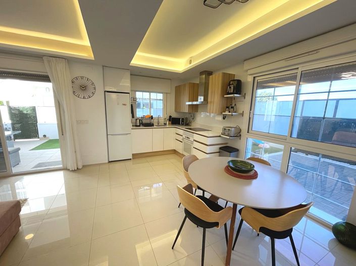 Image No.11-2 Bed Apartment for sale