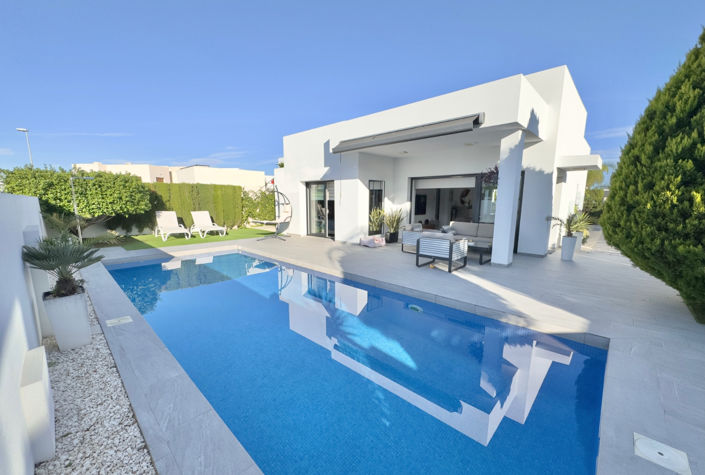 Image No.1-3 Bed Villa for sale