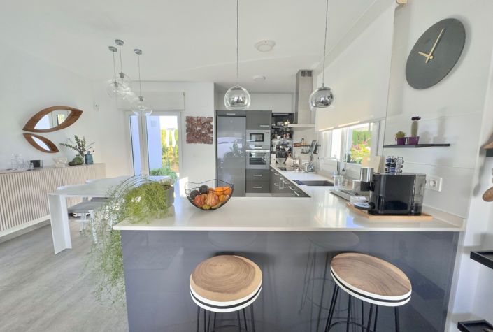 Image No.11-3 Bed Villa for sale