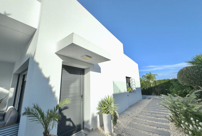 Image No.23-3 Bed Villa for sale