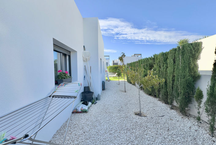 Image No.27-3 Bed Villa for sale