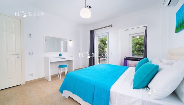 Image No.21-5 Bed Villa for sale