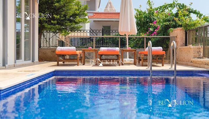 Image No.6-5 Bed Villa for sale