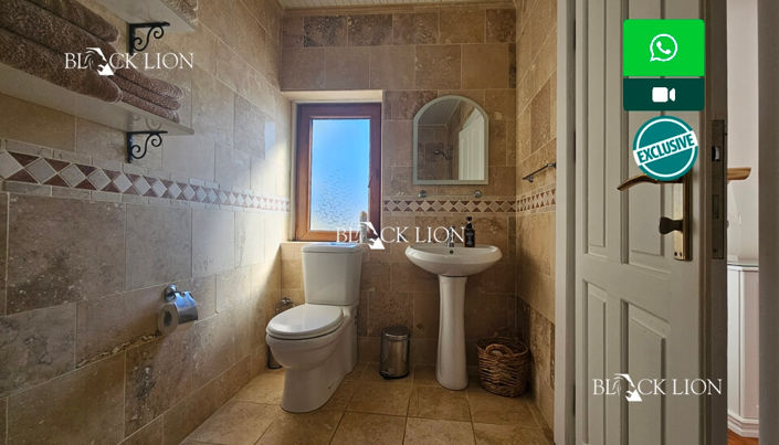 Image No.18-4 Bed Property for sale