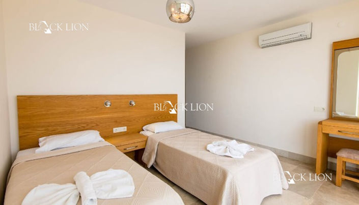 Image No.22-4 Bed Property for sale