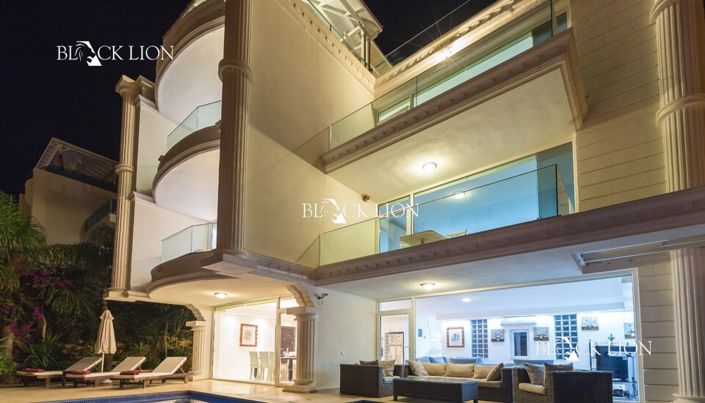 Image No.28-4 Bed Property for sale