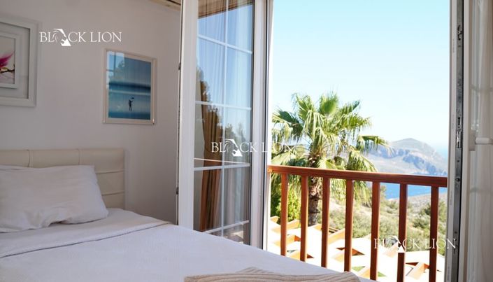 Image No.17-3 Bed Villa for sale