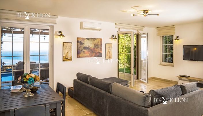 Image No.8-3 Bed Villa for sale