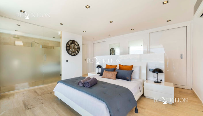 Image No.20-3 Bed Villa for sale