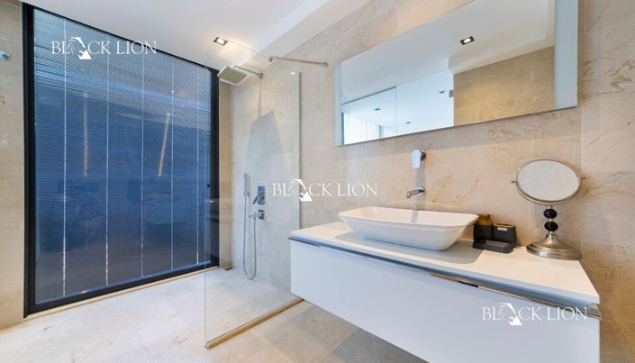 Image No.22-3 Bed Villa for sale