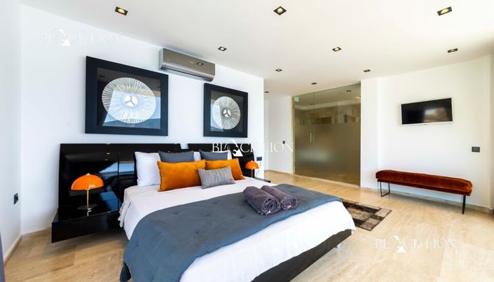 Image No.24-3 Bed Villa for sale