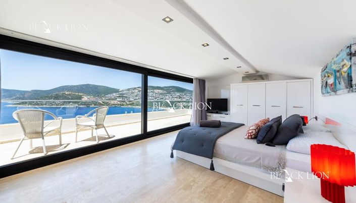 Image No.43-3 Bed Villa for sale