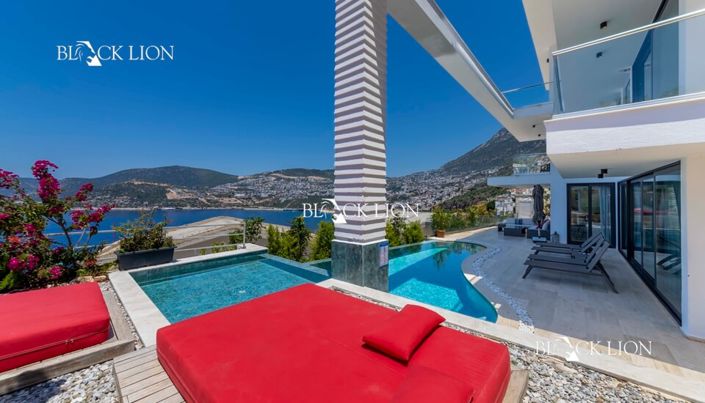 Image No.48-3 Bed Villa for sale