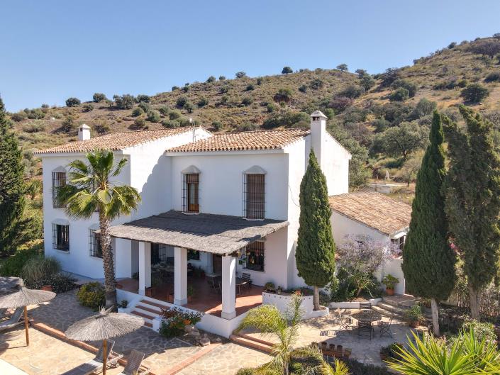 Image No.15-7 Bed Hotel for sale