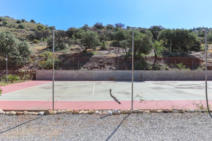 Image No.17-7 Bed Hotel for sale