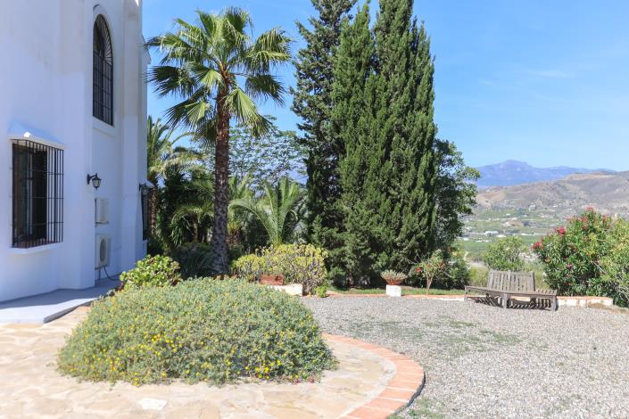 Image No.23-7 Bed Hotel for sale