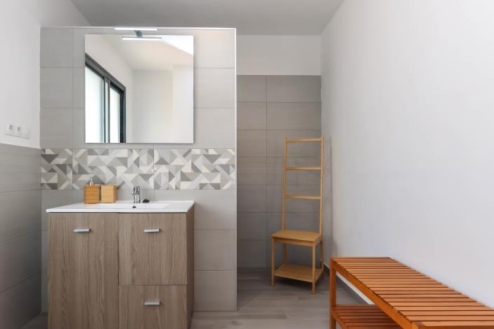 Image No.58-7 Bed Hotel for sale