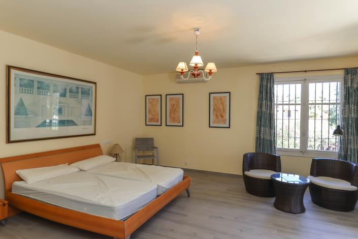 Image No.59-7 Bed Hotel for sale