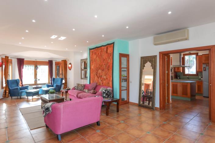 Image No.7-6 Bed Villa / Detached for sale