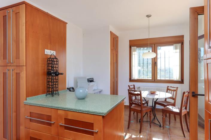 Image No.20-6 Bed Villa / Detached for sale