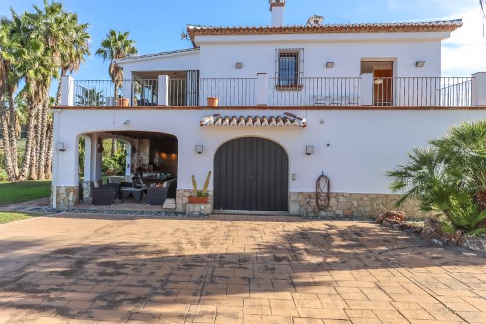 Image No.42-6 Bed Villa / Detached for sale