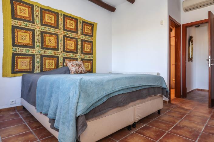 Image No.44-6 Bed Villa / Detached for sale