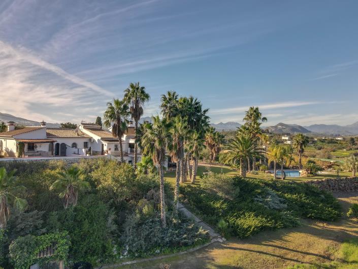 Image No.54-6 Bed Villa / Detached for sale