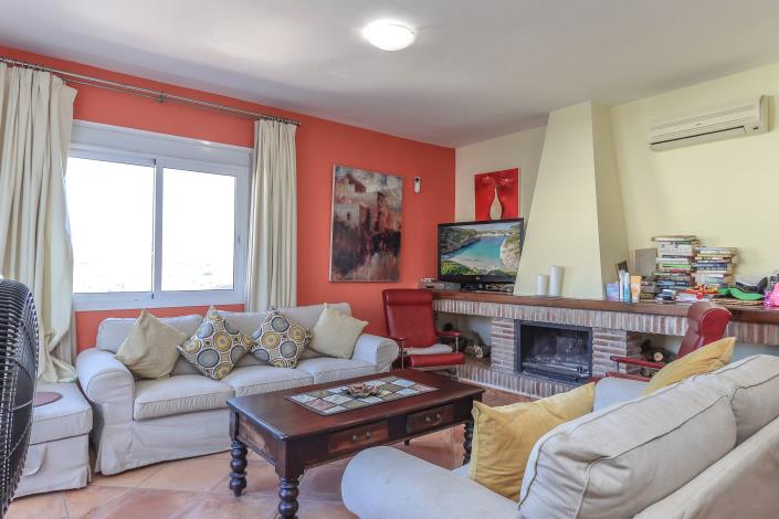 Image No.12-2 Bed Villa / Detached for sale