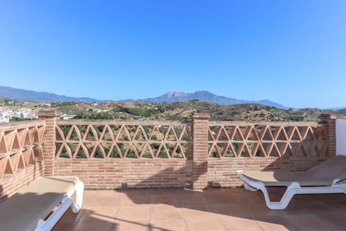 Image No.19-2 Bed Villa / Detached for sale