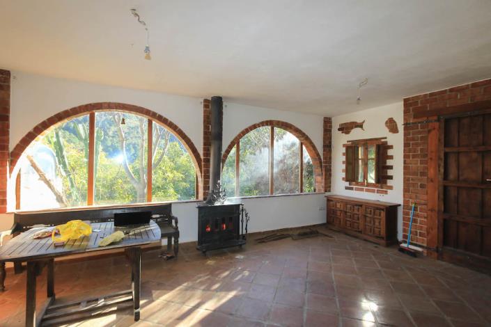 Image No.9-1 Bed Farmhouse for sale