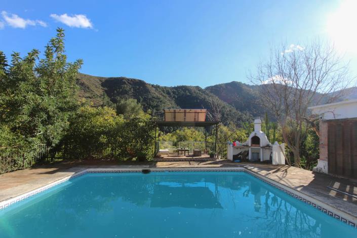 Image No.24-1 Bed Farmhouse for sale