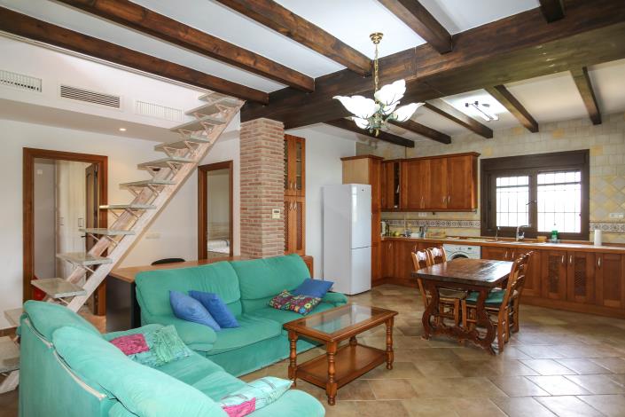 Image No.8-5 Bed Villa / Detached for sale