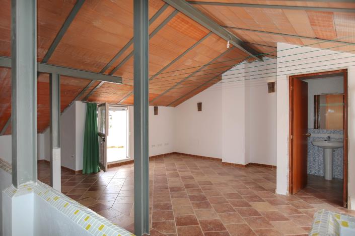 Image No.38-5 Bed Villa / Detached for sale