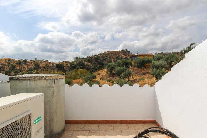 Image No.40-5 Bed Villa / Detached for sale