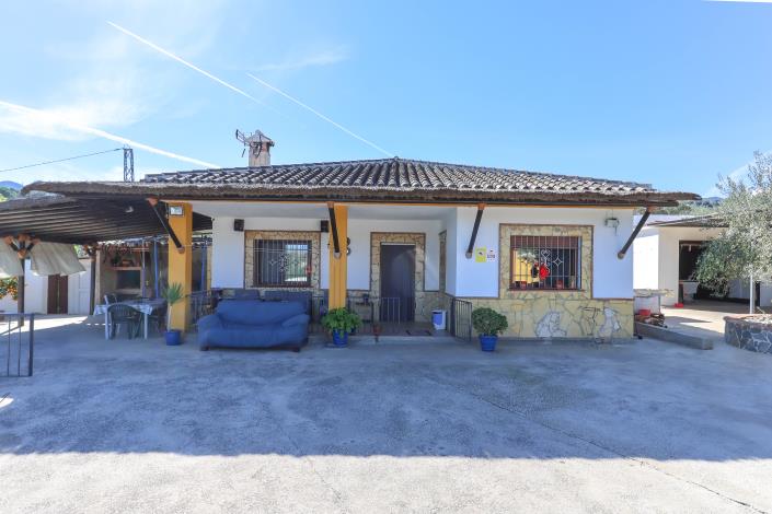 Image No.3-3 Bed Villa / Detached for sale