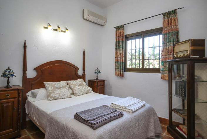 Image No.19-5 Bed Country House for sale