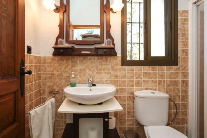 Image No.22-5 Bed Country House for sale