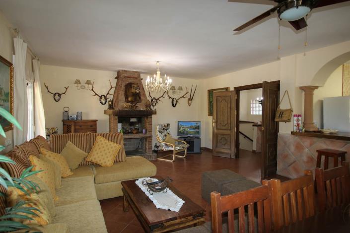 Image No.6-6 Bed Country House for sale