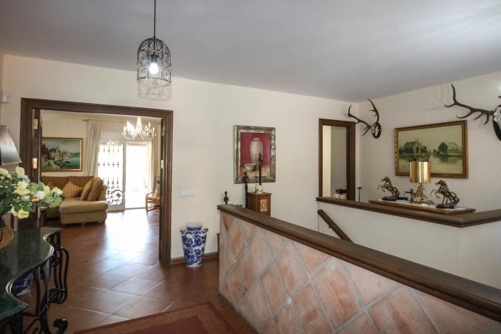 Image No.16-6 Bed Country House for sale