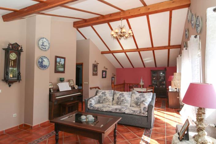 Image No.8-4 Bed Villa / Detached for sale