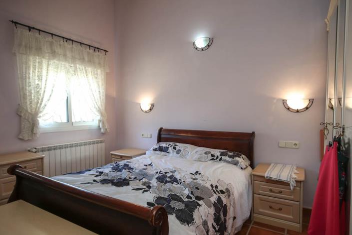 Image No.15-4 Bed Villa / Detached for sale